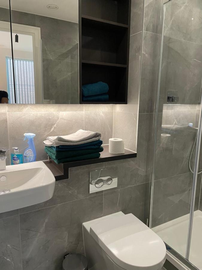 One West Point , Icon Tower Apartment London Ngoại thất bức ảnh