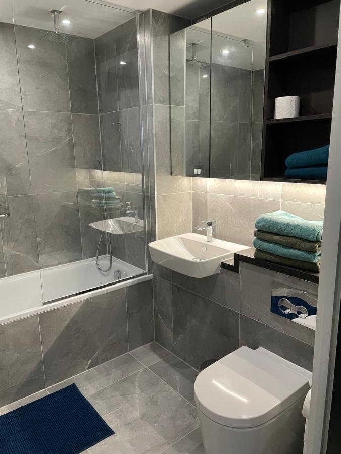 One West Point , Icon Tower Apartment London Ngoại thất bức ảnh