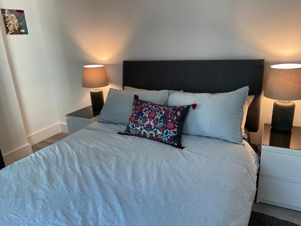 One West Point , Icon Tower Apartment London Ngoại thất bức ảnh