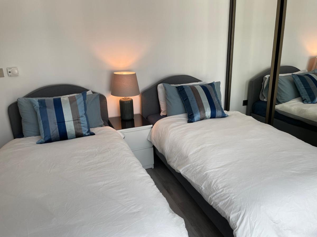 One West Point , Icon Tower Apartment London Ngoại thất bức ảnh
