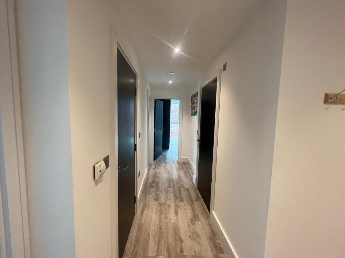 One West Point , Icon Tower Apartment London Ngoại thất bức ảnh