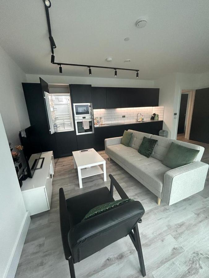 One West Point , Icon Tower Apartment London Ngoại thất bức ảnh