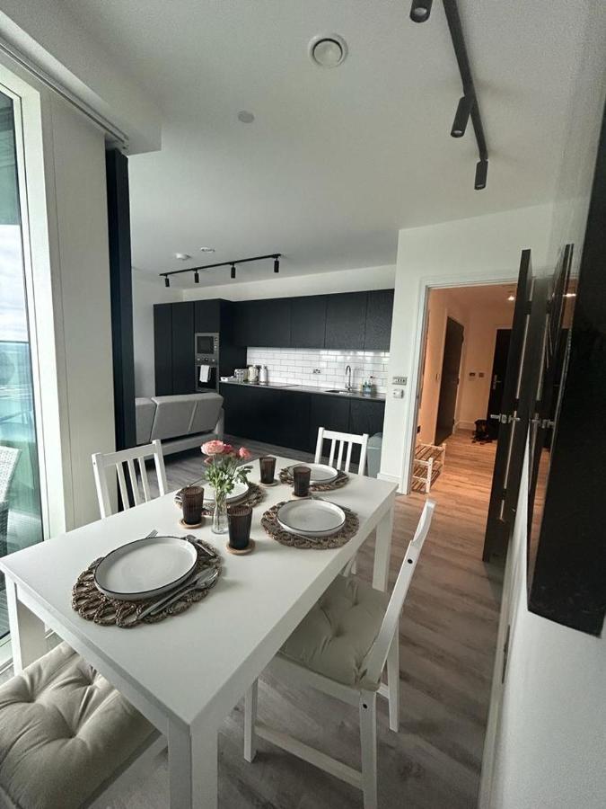 One West Point , Icon Tower Apartment London Ngoại thất bức ảnh