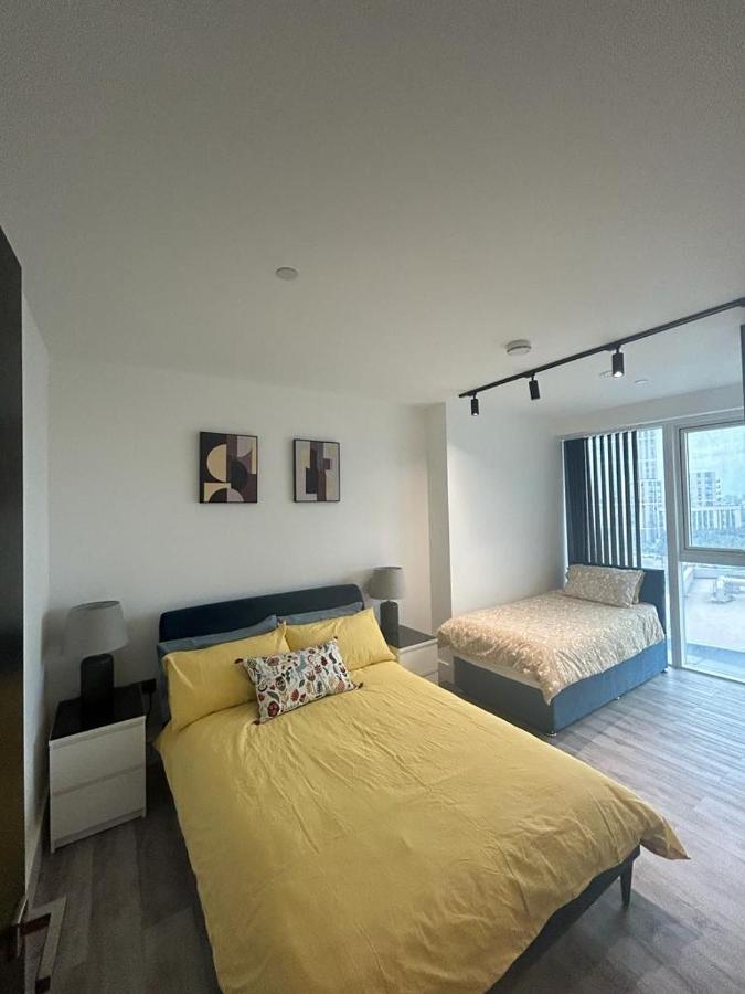 One West Point , Icon Tower Apartment London Ngoại thất bức ảnh